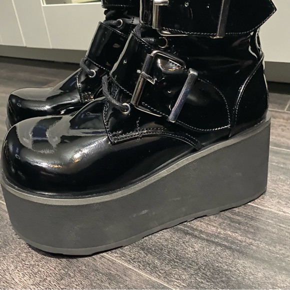 SOLD DEPOP Demonia Trashville 518 - size 7 W / 5 M - Picture 5 of 10